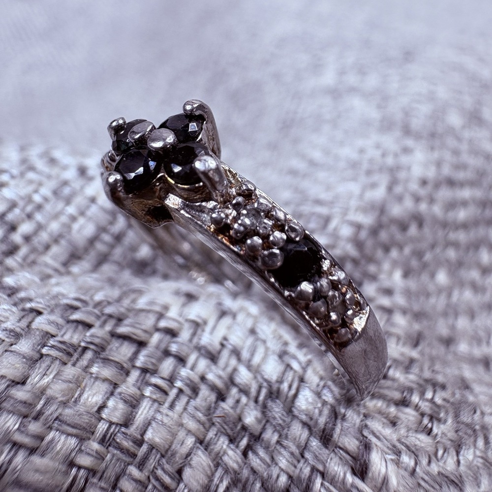 Sterling Silver 925 Blue Sapphire CZ Stone Floral Cross Band Ring Size 7 US